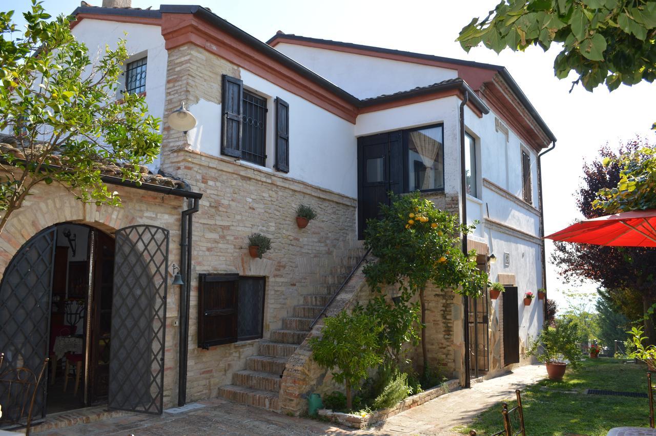 Antico Casale Fossacieca Bed & Breakfast Civitanova Marche Exterior photo